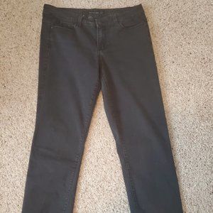 Calvin Klein Size 10 Straight Jeans in Black